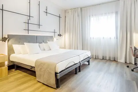 Hotel ILUNION San Mamés in Bilbao — foto 18
