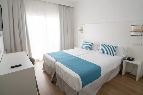 BLUESEA Playa Azul in Alaior — foto 12
