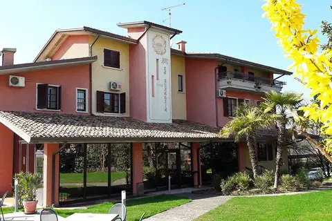 Hotel Il Castello in Pozzolengo — foto 10