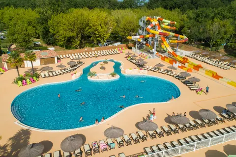 Camping Château de Fonrives in Villeréal (Lot et Garonne)