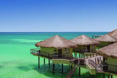 Palafitos Overwater Bungalows in Playa del Carmen, foto 14