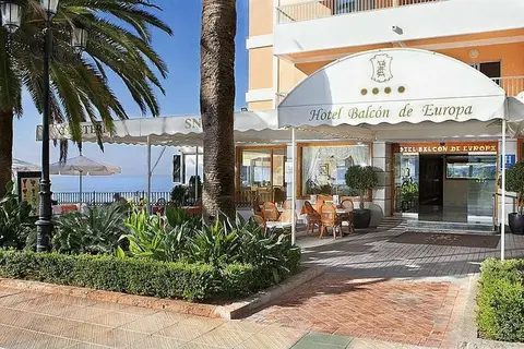 Balcon De Europa in Nerja — foto 11