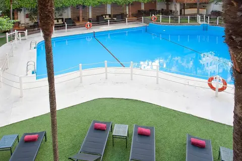 Melia Castilla in Madrid — foto 21