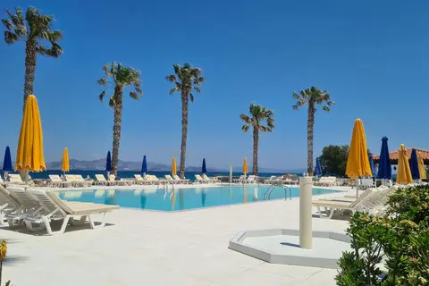 Irina Beach Hotel in Zipari, foto 2