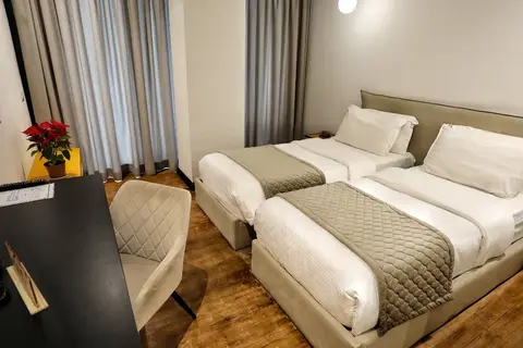 Royal G MAX in Durres — foto 7