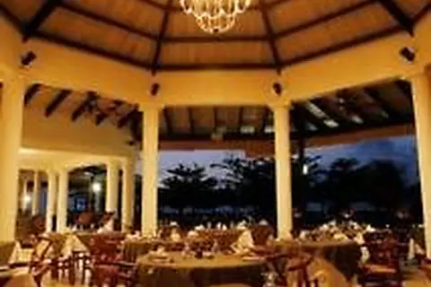 Coyaba Beach Resort in Saint George's — foto 6