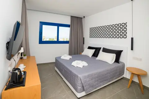 Kefalos Damon Hotel Apartments in Paphos — foto 8