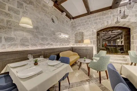 Leon Coronato Heritage Hotel in Perast — foto 6