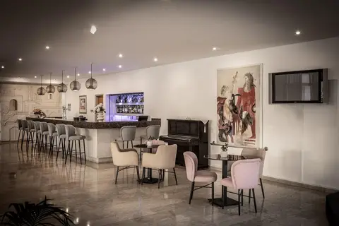 Kissos Hotel in Paphos — foto 14