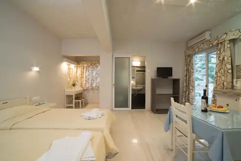 Hotel Pallada in Αγία Γαλήνη — foto 4