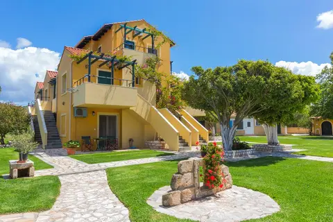 Sandy Beach Villas & Apartments in Σβορωνάτα — foto 3