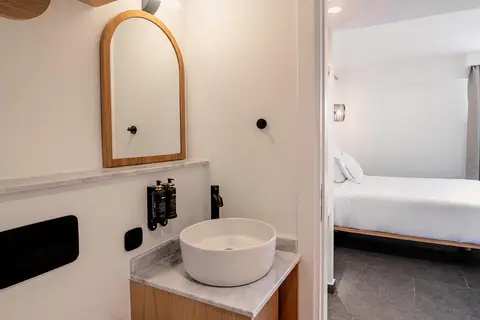Brown Beach Evia Island in Αμάρυνθος — foto 21