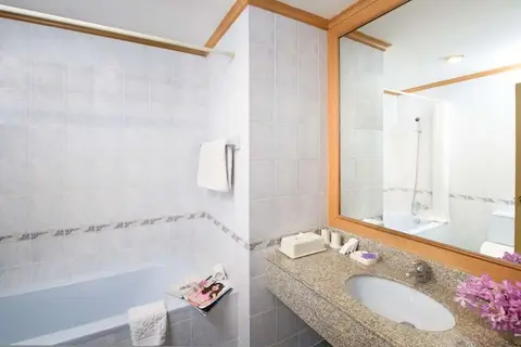 Riverine Hotel & Residence in Nonthaburi — foto 12