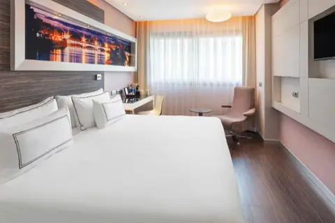 Melia Lebreros in Sevilla — foto 9
