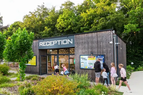 Camping hu Birkelt Village in Larochette — foto 12