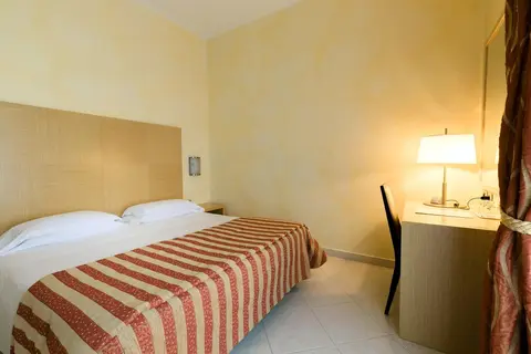 Continental in Sirmione — foto 30