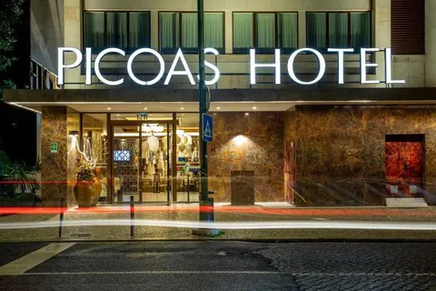VIP Executive Picoas Hotel in Almada