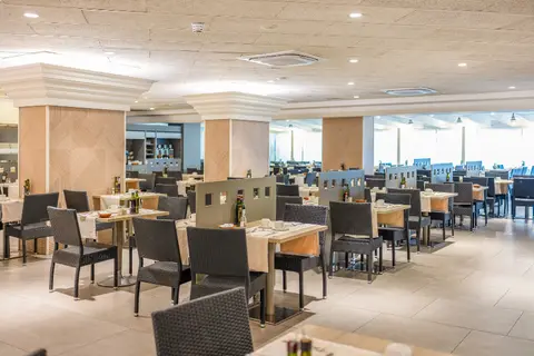 Golden Port Salou & Spa in Salou — foto 14