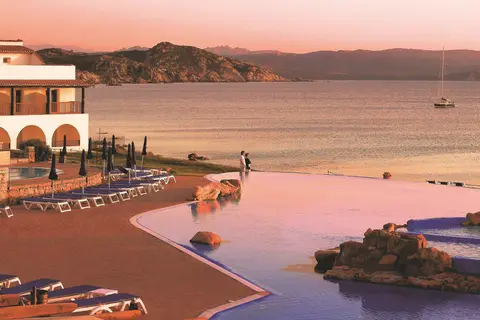 Colonna Grand Hotel Capo Testa in Santa Teresa Gallura — foto 14