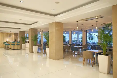 Sunrise Oasis Hotel & Waterpark in Παραλίμνι — foto 5