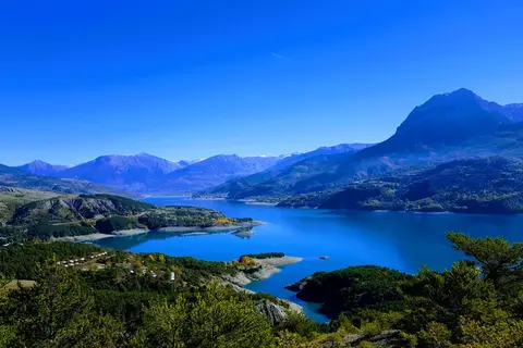 La Presqu île Serre-ponçon in Prunières — foto 16