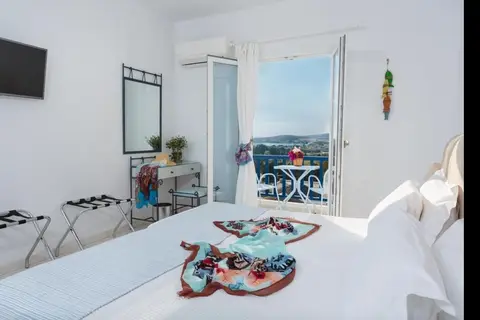 Pyrgaki Hotel in Παροικιά — foto 6