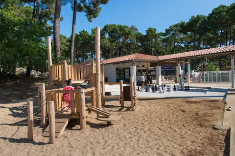 Camping Domaine De Montcalm in Les Mathes — foto 3