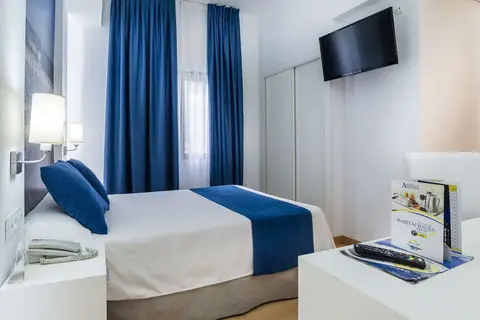 Hotel Avenida in Benidorm — foto 11