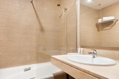 Apartahotel Exe Campus San Mamés in León — foto 2