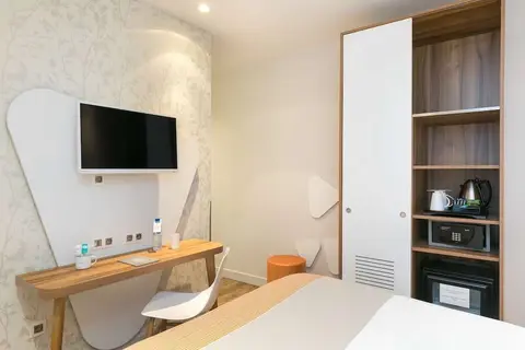 Hotel Magenta 38 by HappyCulture in Parijs — foto 12