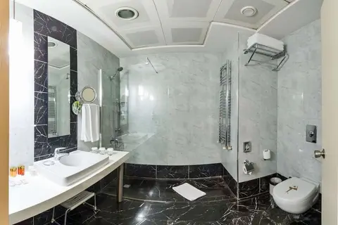 Beyaz Saray in Fatih — foto 14
