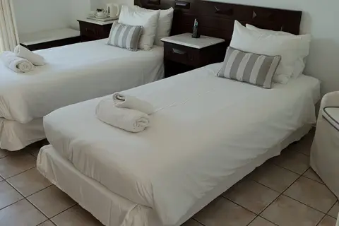 Pelican Bay Hotel in Πλατύς Γιαλός — foto 13