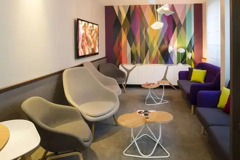 Hotel Paris Louis Blanc Gare du Nord in Parijs — foto 8