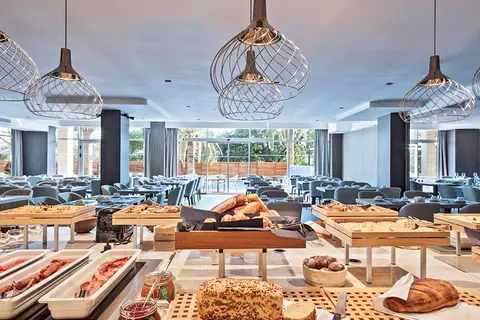 Hotel Ami Budva Petrovac in Petrovac na Moru — foto 25