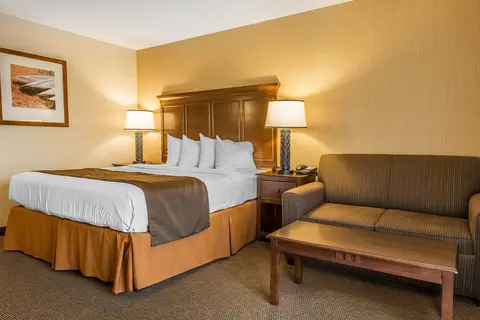 Black Swan Inn Lee-Lenox - An Ascend Hotel Collection Hotel in Luwte — foto 17