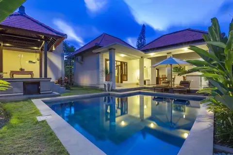 Kubal Villa & Restaurant in Kuta Utara