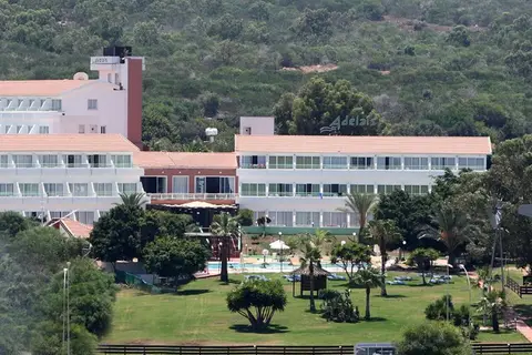 Adelais Bay in Paralimni — foto 4
