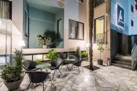Allure Boutique Hotel in Tirana — foto 11