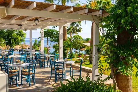 Crystal Springs Beach Hotel in Παραλίμνι — foto 13