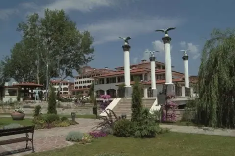 Helena Park in Sunny Beach — foto 20