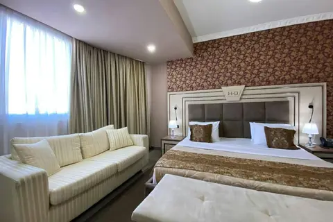 Hotel Deluxe in Tirana — foto 15