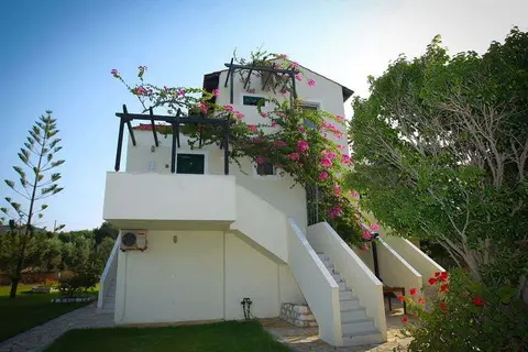 Sandy Beach Villas & Appartementen in Σβορωνάτα — foto 14