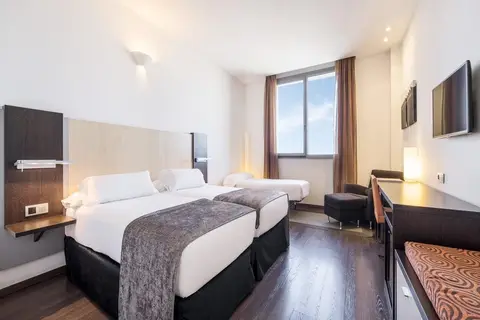 Hotel ILUNION Aqua 4 in Valencia — foto 23