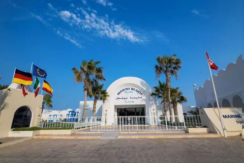 TMK Marine Beach in المقارسة — foto 8