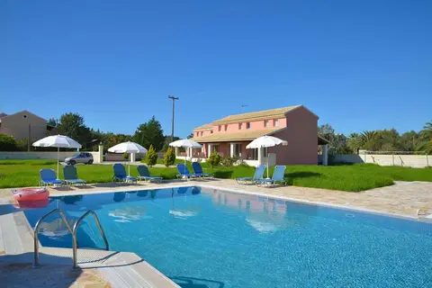 Megali Luxuries Apartments in Λιβάδι — foto 2