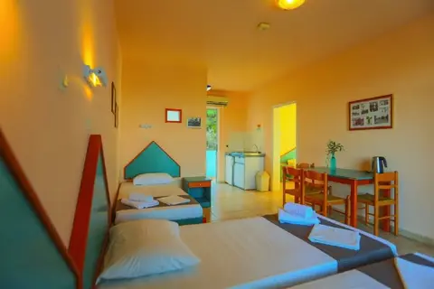 Filoxenia Hotel - Apartments in Θεολόγος — foto 5