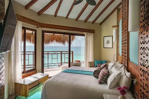 Palafitos Overwater Bungalows in Playa del Carmen — foto 7