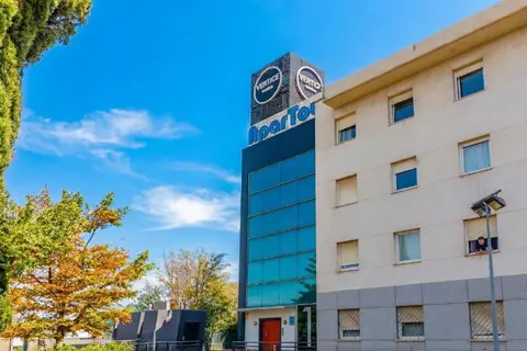 Apartamentos Vertice Sevilla in Bormujos