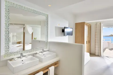 Petinos Hotel in Πλατύς Γιαλός — foto 18