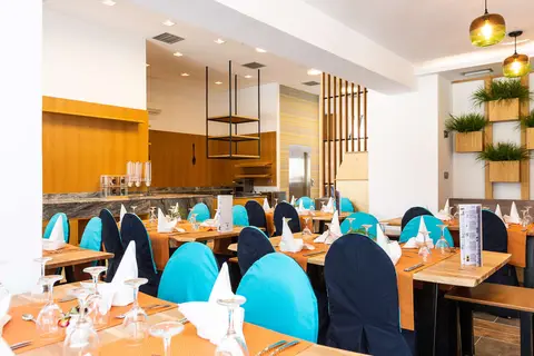 T Hotel Premium Suites in Vlichada, foto 30